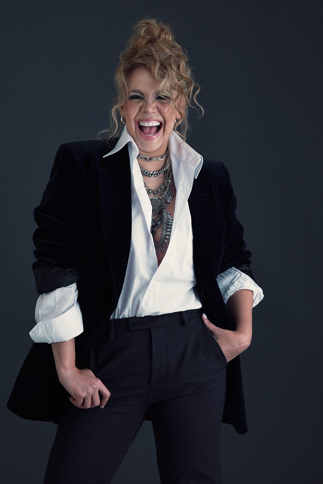 Elaiza Gil llega a Valencia para estrenar ¡Soltera sí, sola jamás!