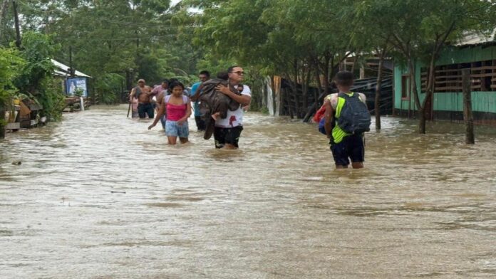 Fuertes lluvias dejan miles de damnificados y daños en Colombia