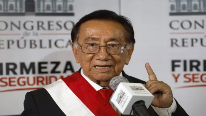 Presidente interino de Perú juramenta nuevo Gobierno Presidente interino de Perú juramenta nuevo Gobierno