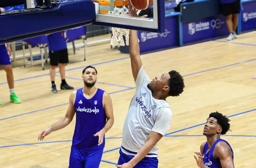 Venezuela lista para enfrentar hoy a Brasil en su casa