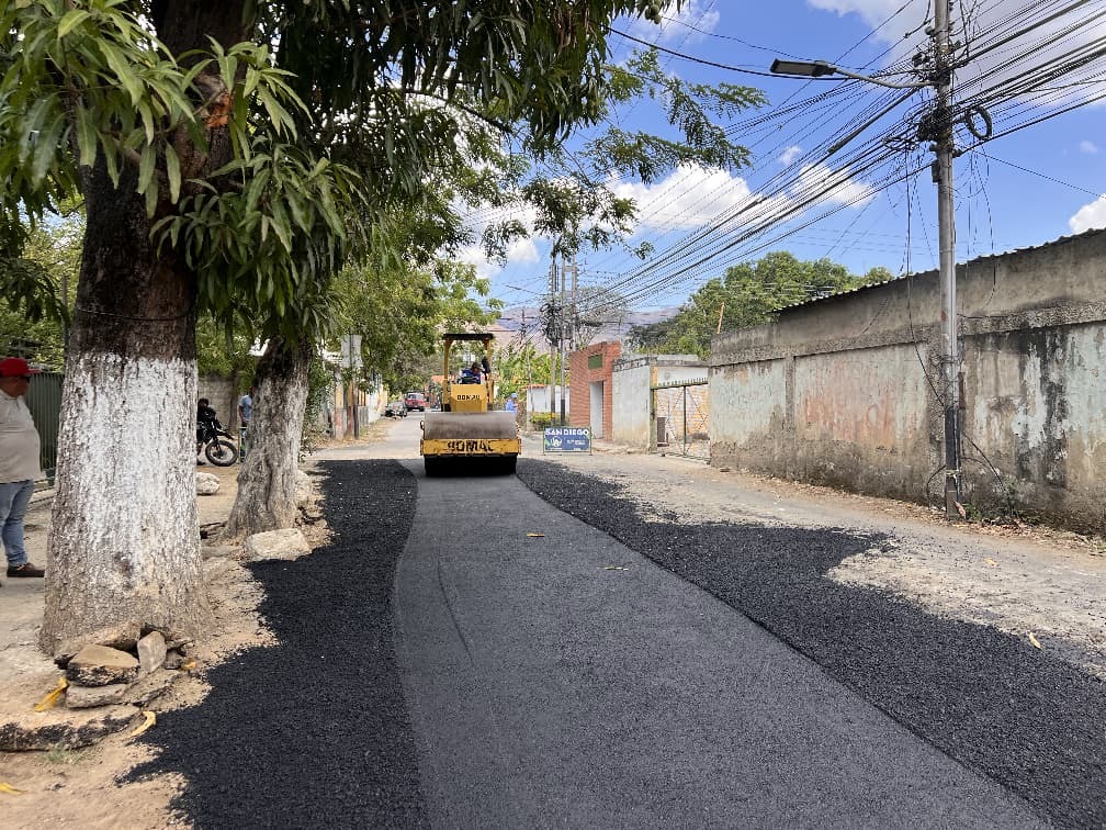 Ejecutan reacondicionamiento de la vía La Cumaca a la altura de Las Cocadas