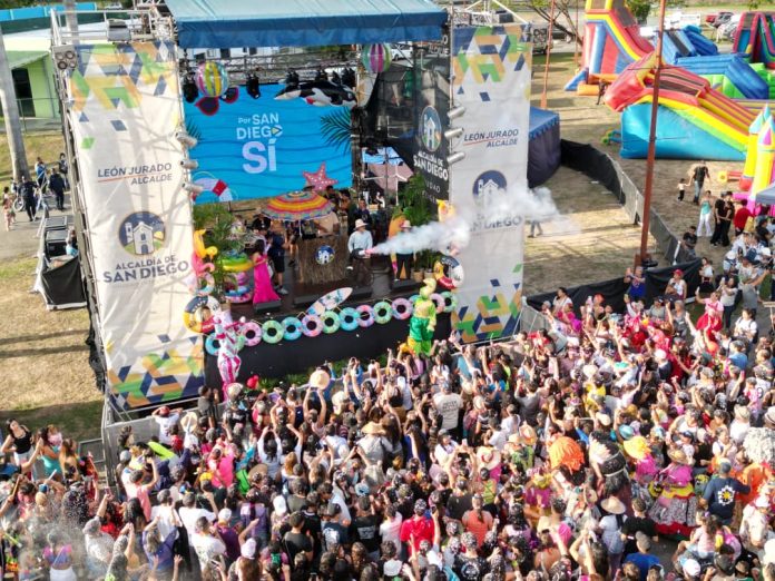 Más de 5 mil personas colmaron el municipio San Diego en los Carnavales Turístico Playeros 2026
