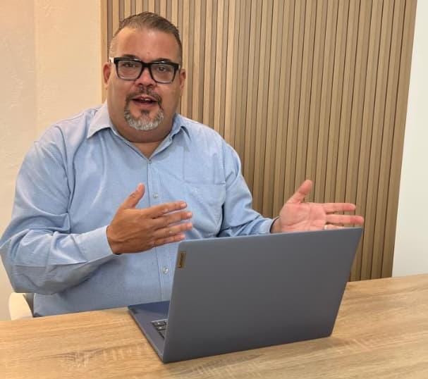 Estrategia legal permite a madres viajar con sus hijos pese a la negativa de padres ausentes o morosos