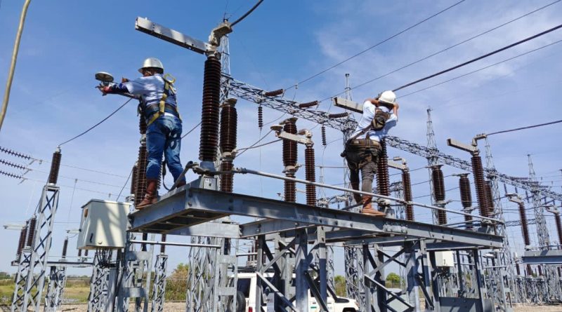 Discuten propuestas para la mejora del Sistema Eléctrico Nacional