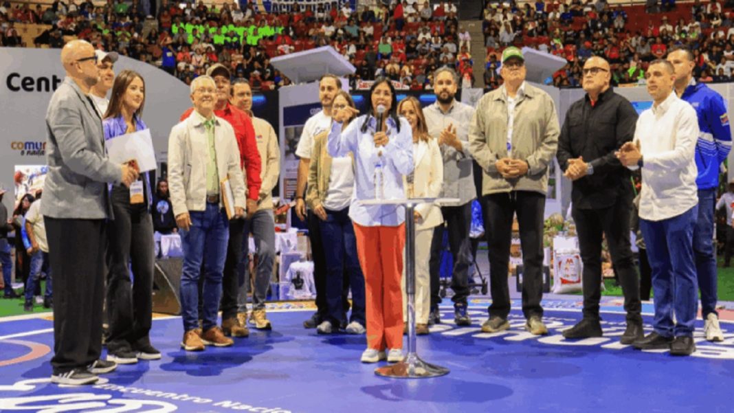 Presidente encargada designó padrinos en varias regiones comunales productivas