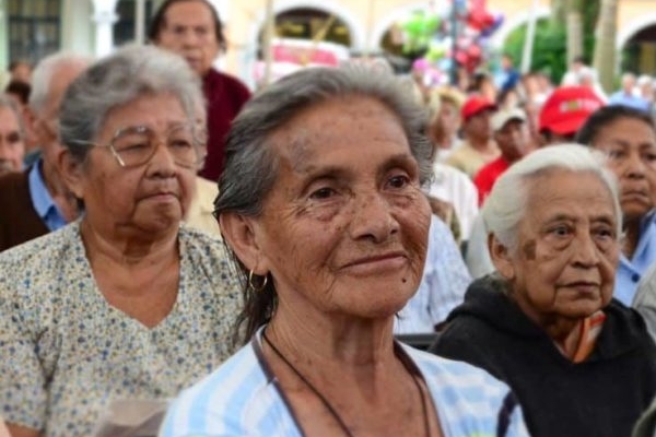 Pagan bono «Contra la Guerra Económica» de febrero a jubilados