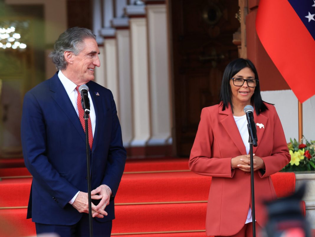 Rodríguez tras reunirse con delegación estadounidense pidió que se acelere la reforma de Ley de Minas