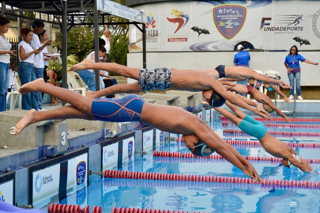 Más de 150 atletas participaron en I Estadal Invitacional Federado de Natación en Valencia