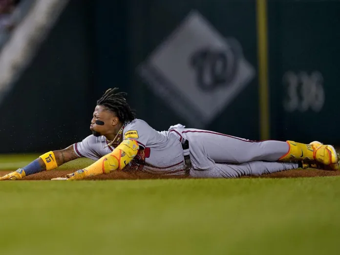 Acuña Jr. va por el club de los 200 HR-200 BR