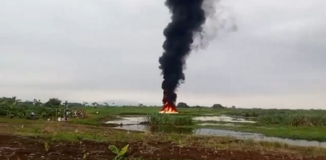 Al menos una persona murió tras choque de dos avionetas en Ecuador Al menos una persona murió tras choque de dos avionetas en una provincia tropical de Ecuador