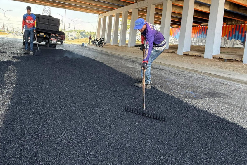 Rehabilitados 200 metros de vialidad en el Distribuidor Firestone