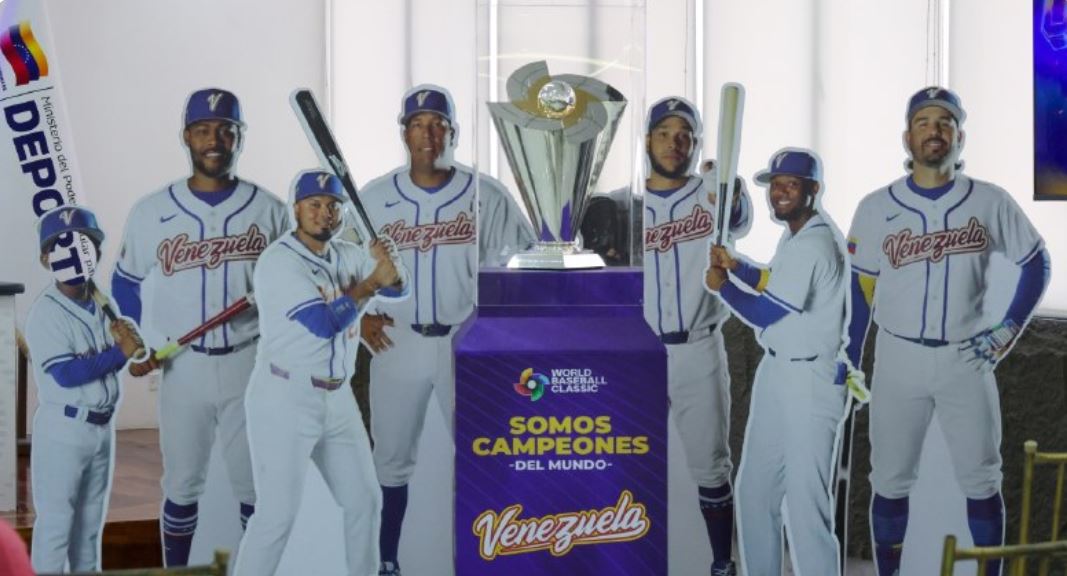 Trofeo del Clásico Mundial de Béisbol inicia gira nacional Trofeo del Clásico Mundial de Béisbol inicia gira nacional