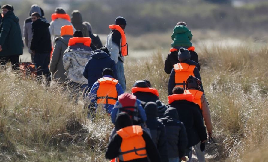 UE vota a favor de facilitar la creación de centros de detención de migrantes fuera del bloque