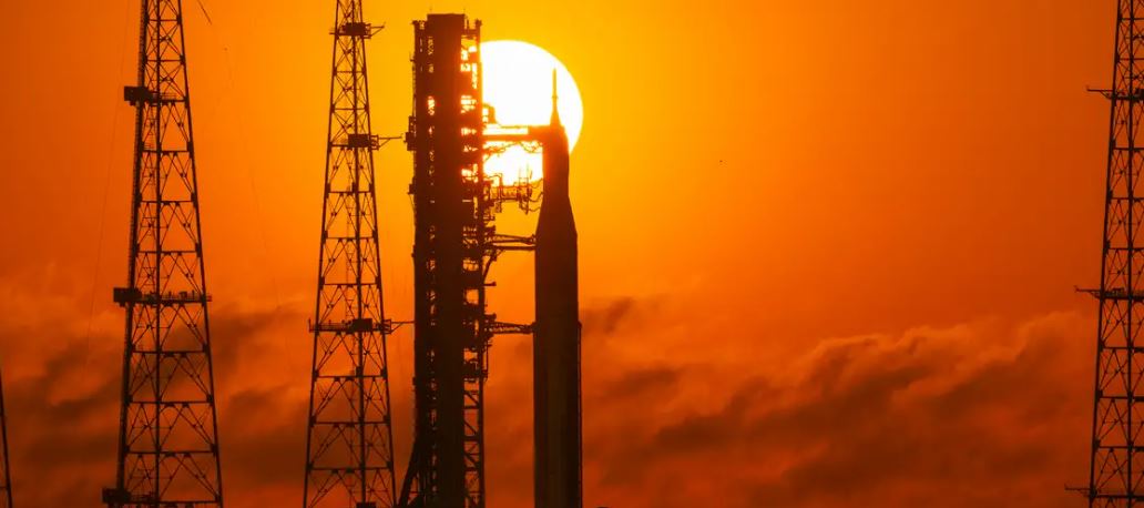 La NASA lista para lanzamiento lunar en más de medio siglo