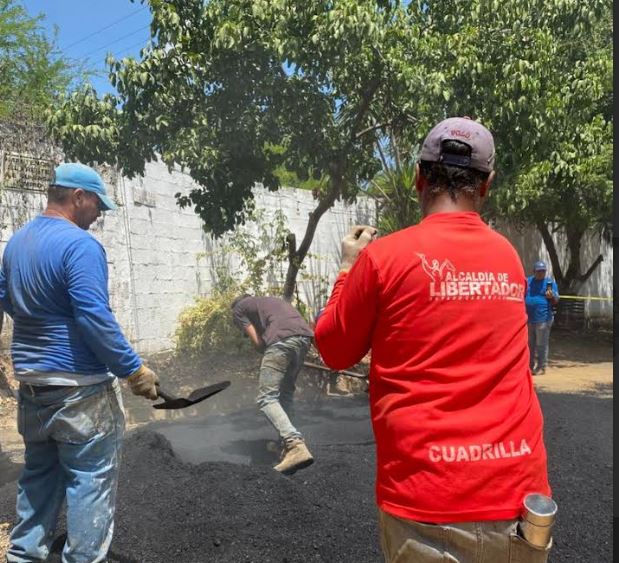 Recuperan vialidad entre las comunidades El Molino y El Oasis de Libertador