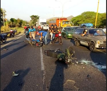Cuatro lesionados tras accidentes en Autopista del Sur y Avenida Paseo Cabriales Cuatro lesionados tras accidentes en Autopista del Sur y Avenida Paseo Cabriales