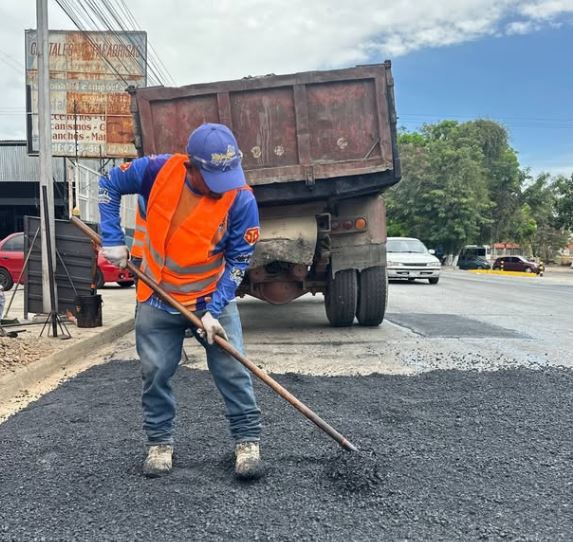 Rehabilitan pavimento en la Carretera Nacional Guacara-San Joaquín Rehabilitan pavimento en la Carretera Nacional Guacara-San Joaquín