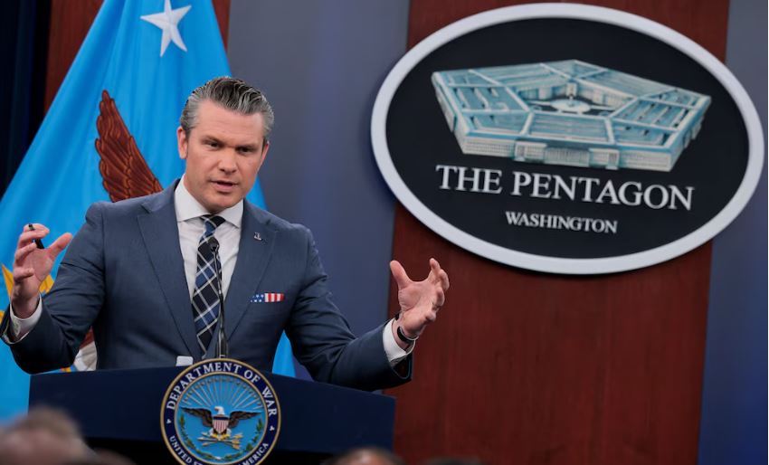 Hegseth: No hay un plazo definitivo para el final de la ofensiva de EE.UU. en Irán