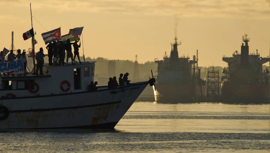 Llegó a La Habana el primer barco de una flotilla internacional con ayuda humanitaria