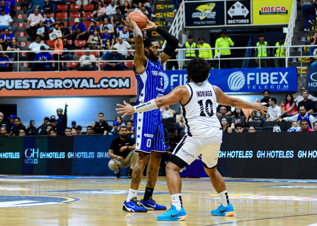 Trotamundos venció a Panteras y continúa su invicto en casa Trotamundos Panteras