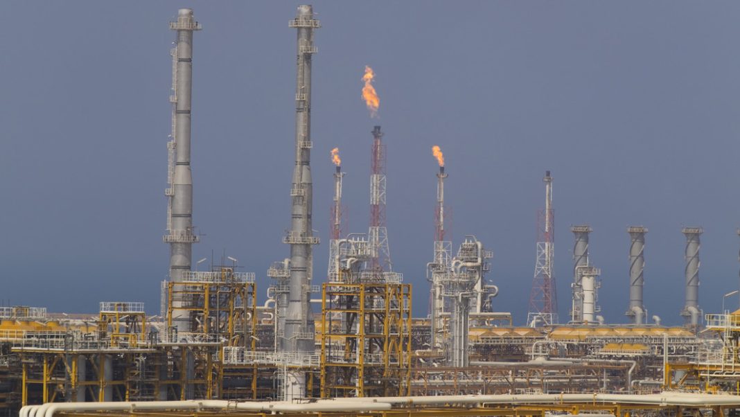 Irán cierra varios tramos del yacimiento de gas más grande del mundo