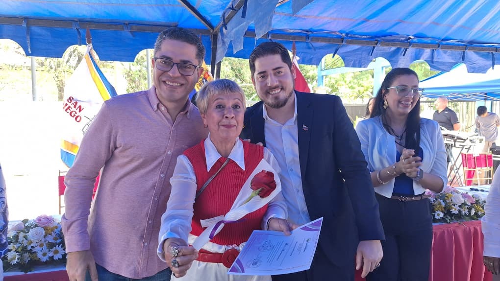 Reconocen a mujeres sandieganas por su valiosa contribución al municipio