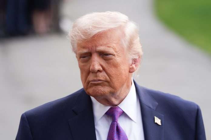 Trump reitera amenaza de cortar el comercio con España