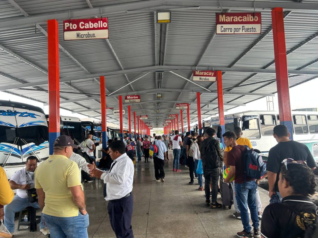 Terminal Big Low Center registra afluencia de temporadistas por asueto de Semana Santa Terminal Big Low Center registra afluencia de temporadistas por asueto de Semana Santa