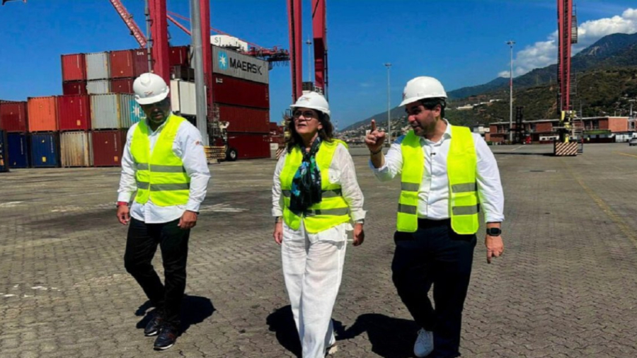 Ministerio de Transporte evalúa la operatividad del Puerto de La Guaira Bolipuertos