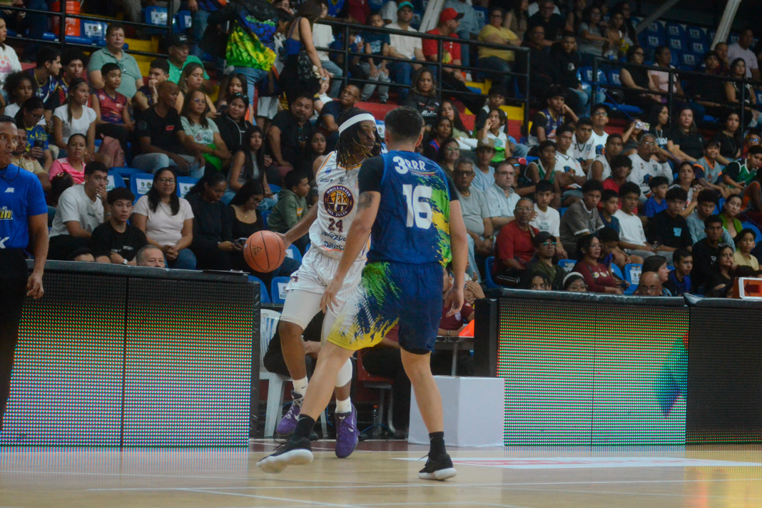 Spartans y Brillantes cierran marzo con victorias Spartans y Brillantes cierran marzo con victorias