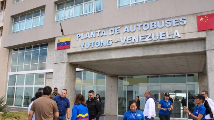 Lanzan plan para activar unidades Yutong en el país
