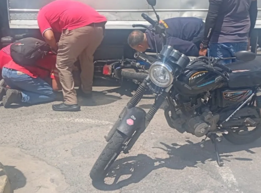 Accidente en Ricardo Urriera dejó un funcionario policial gravemente herido