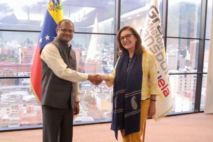 Venezuela e India afianzan alianzas estratégicas en materia de transporte