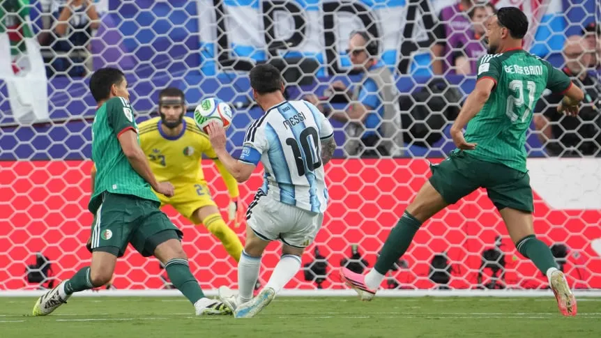Argelia presentó una queja por el arbitraje con Argentina