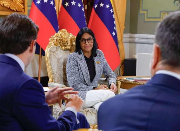Presidente encargada revisó oportunidades de negocio con empresa de recursos energéticos y minerales