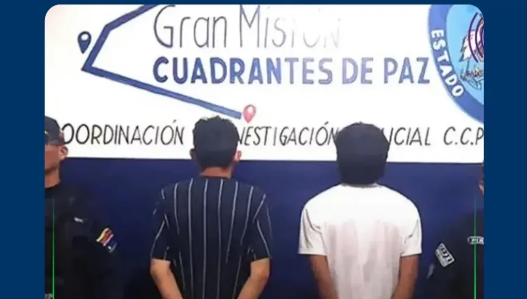 Detienen a dos estudiantes por agredir físicamente a un compañero con autismo