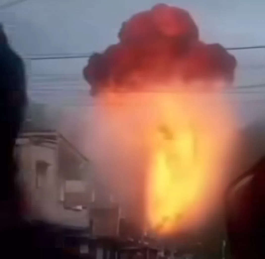 Explosión dejó un herido y un vehículo incendiado en Puerto Cabello