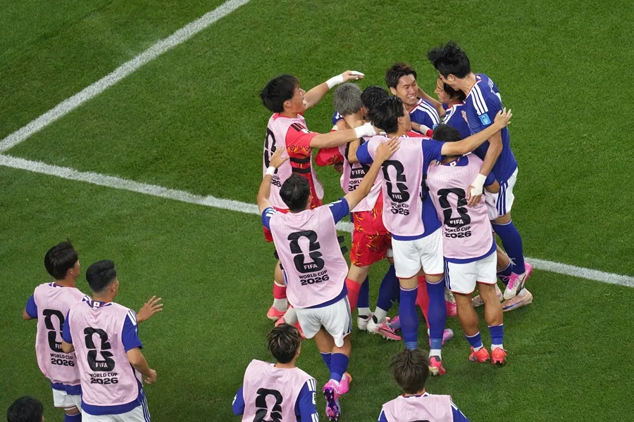 Japón empata y se verá las caras con Brasil