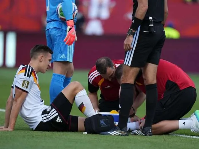 Nico Schlotterbeck se pierde el Mundial por lesión