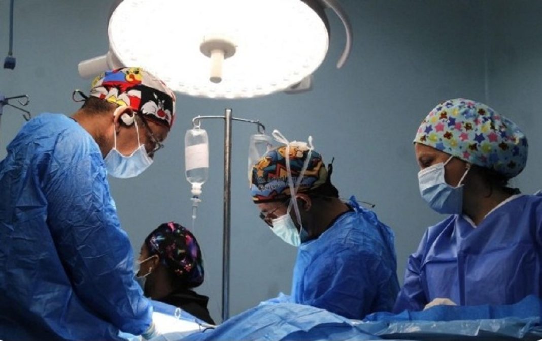 Ocho niños neurodivergentes intervenidos con éxito en la CHET