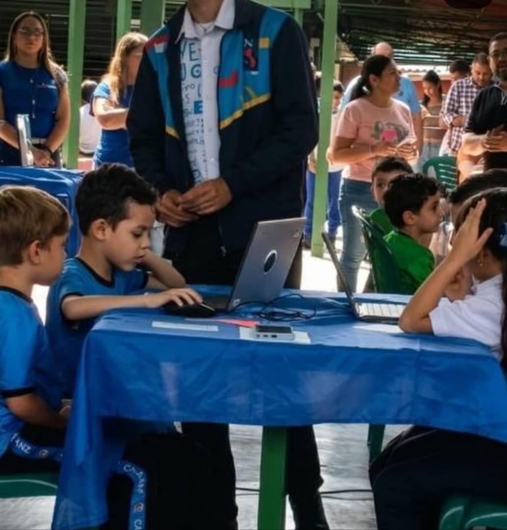 Continúan competencias de robótica y Programación en el estado Carabobo