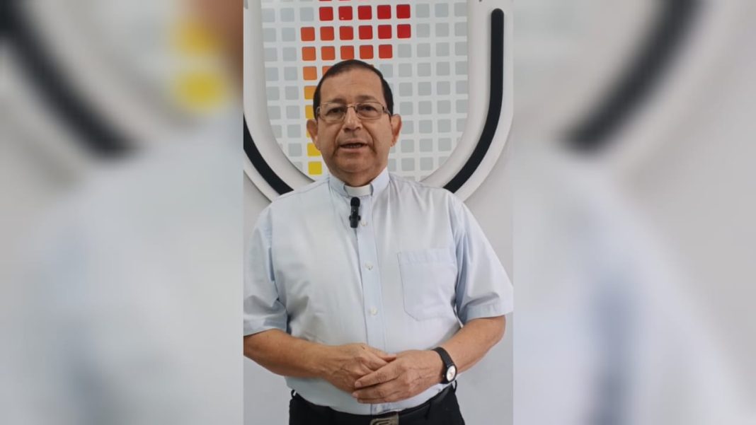 Monseñor José Francisco Jiménez insta a la calma y a la solidaridad tras sismos en el país