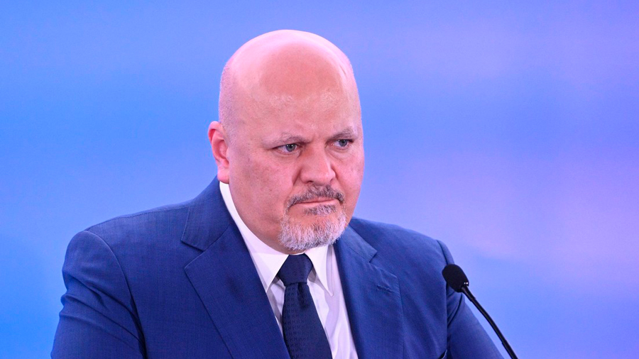 Karim Khan, acusado por conducta sexual inapropiada