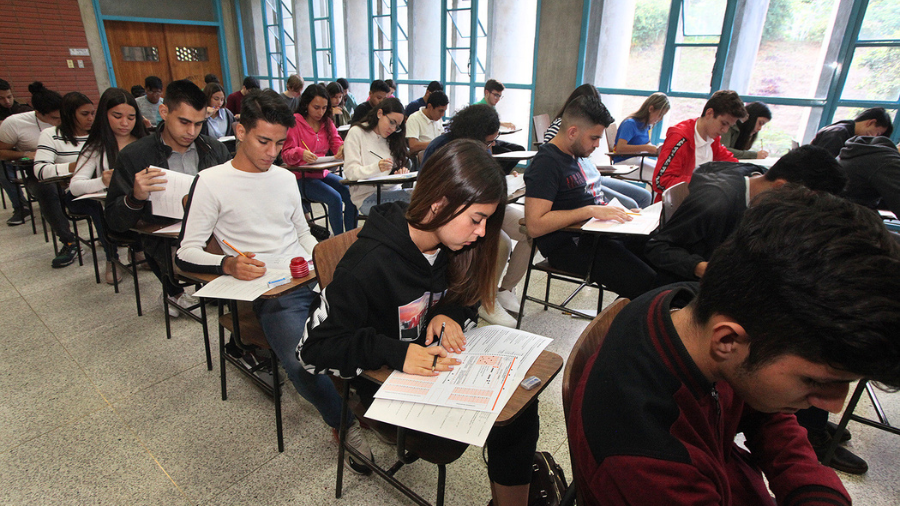 LA UCAB becará jóvenes talentos que quieran estudiar educación