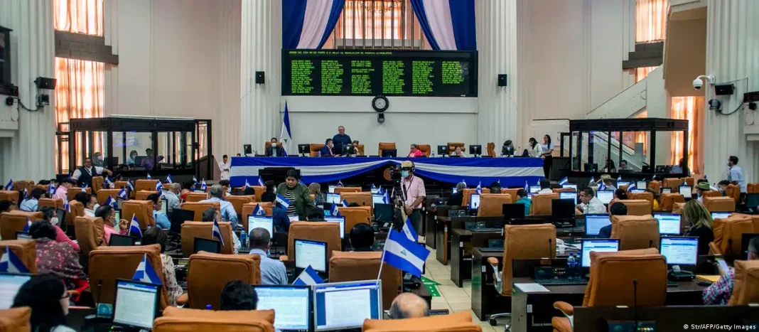 Ortega busca ampliar mandato en Nicaragua a 7 años y vetar a la oposición