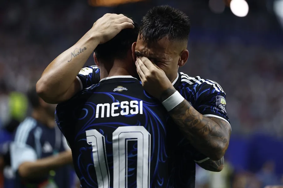 Argentina remonta agónicamente contra Inglaterra