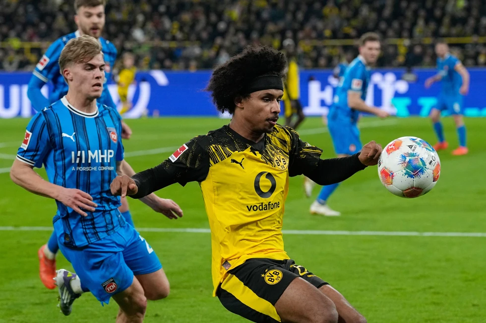 Barcelona ficha al delantero Karim Adeyemi