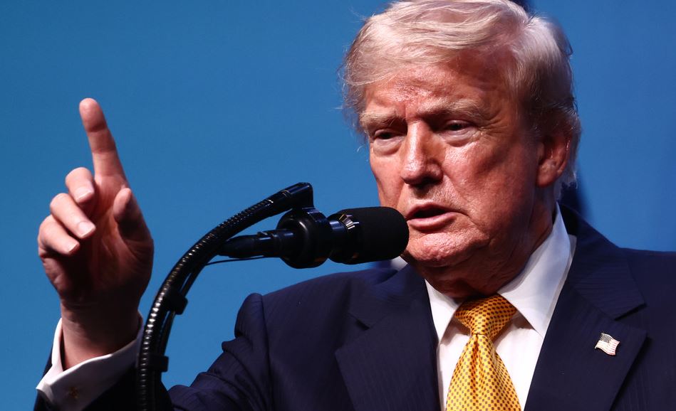Trump amenaza a Rusia y China por Irán