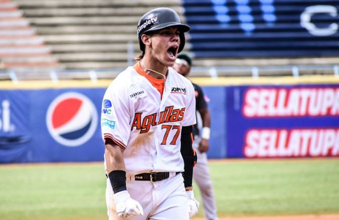 Águilas y Leones cierran otro cambio en la LVBP por el grandeliga Kenedy Corona