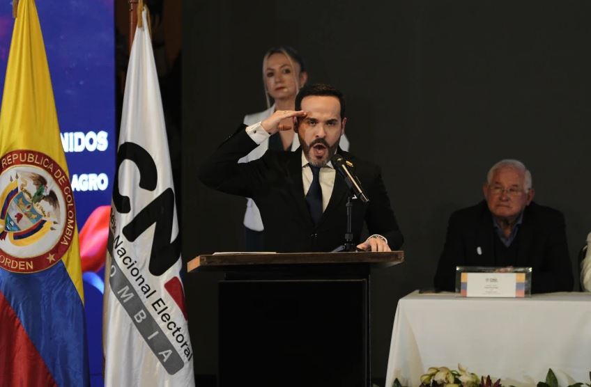 Presidente electo de Colombia suspende transición con gobierno de Petro